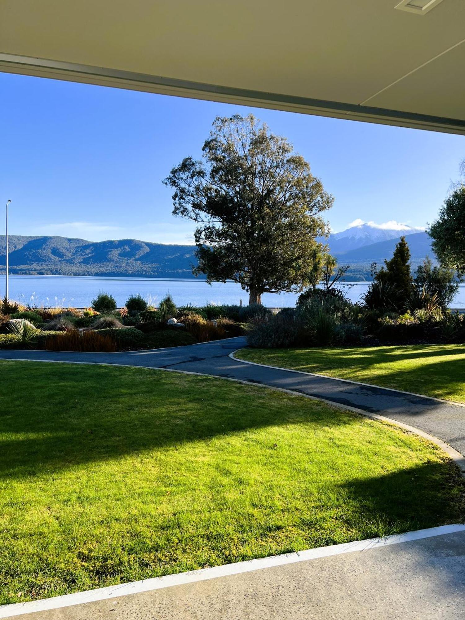 Fiordland Lakeview Motel And Apartments Te Anau Dış mekan fotoğraf