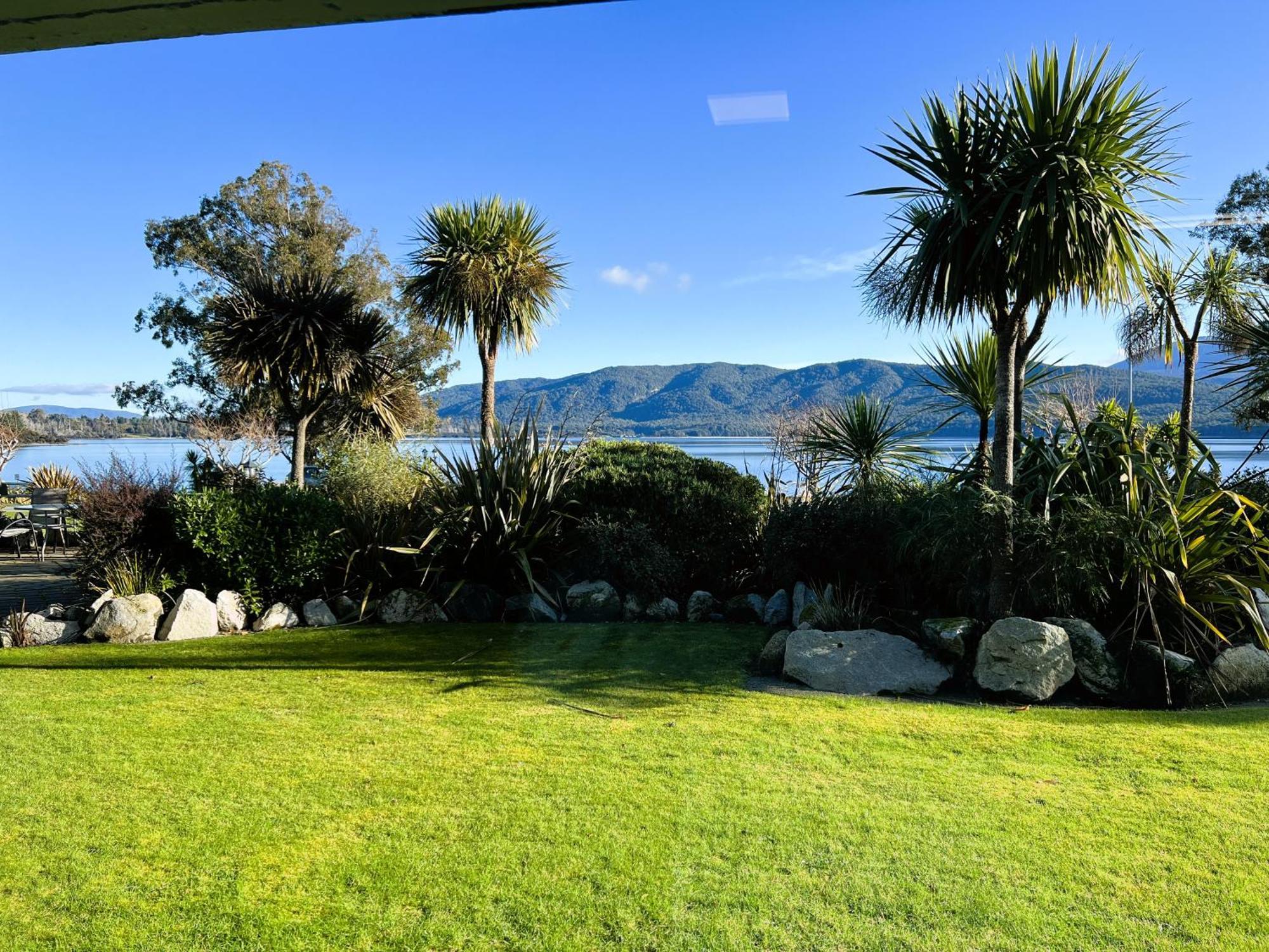 Fiordland Lakeview Motel And Apartments Te Anau Dış mekan fotoğraf